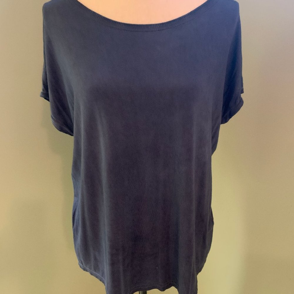 Joe's Jeans washed navy viscose tee/size M